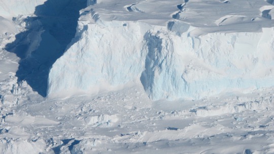Cliffs of ice
