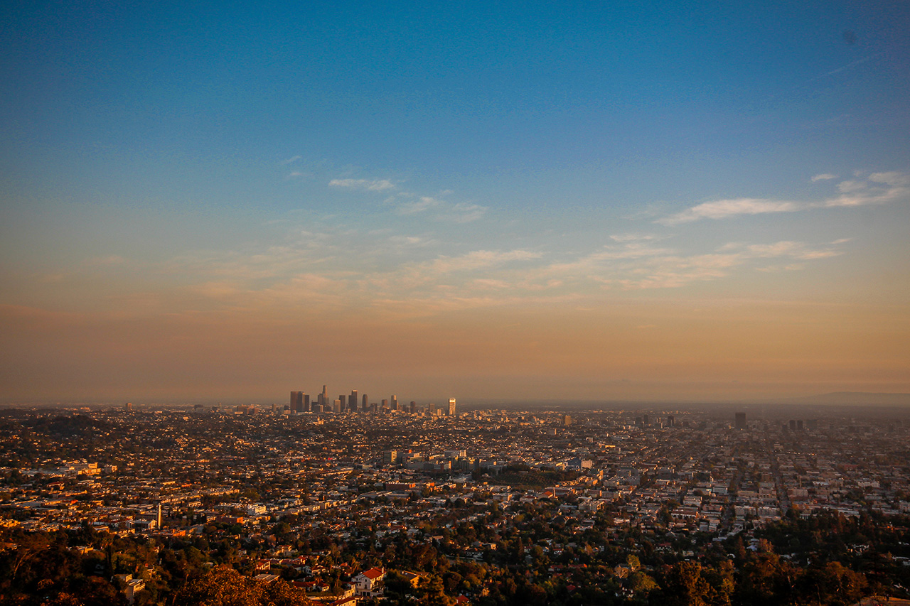 Metropolitan Los Angeles – home to almost 18 million people – faces a future of more frequent, intense, and humid heat waves. Local climate variabilities factor into their impact. Credit: Adobe Stock/siajames
