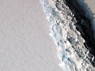Icy ‘Glue' May Control Pace of Antarctic Ice-Shelf Breakup