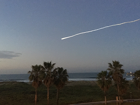 The Delta II rocket carrying SMAP into space, as seen from Port Hueneme, Ventura. Credit: Jim Hoffman